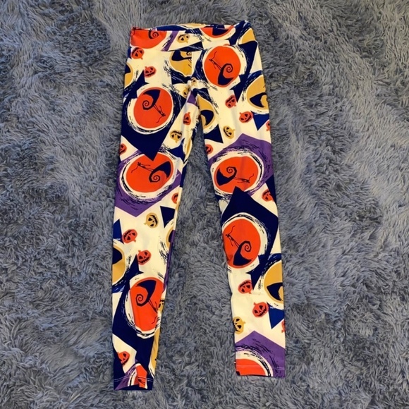 Lularoe one size Nightmare before Christmas leggings excellent condition - Picture 2 of 6